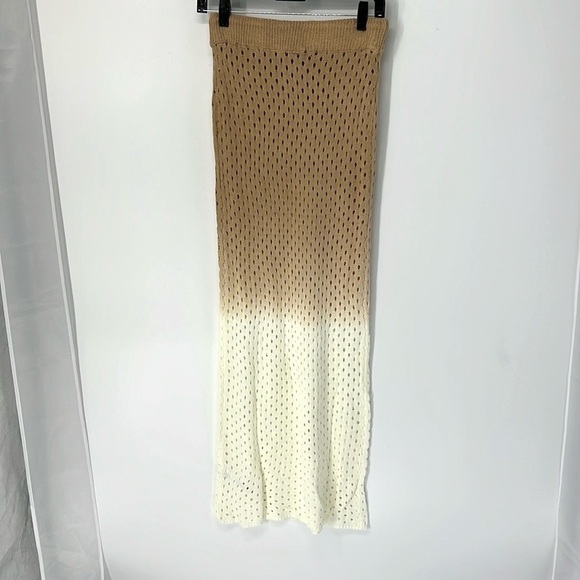 Boohoo NWT crochet maxi cover up skirt women’s large - Picture 4 of 6